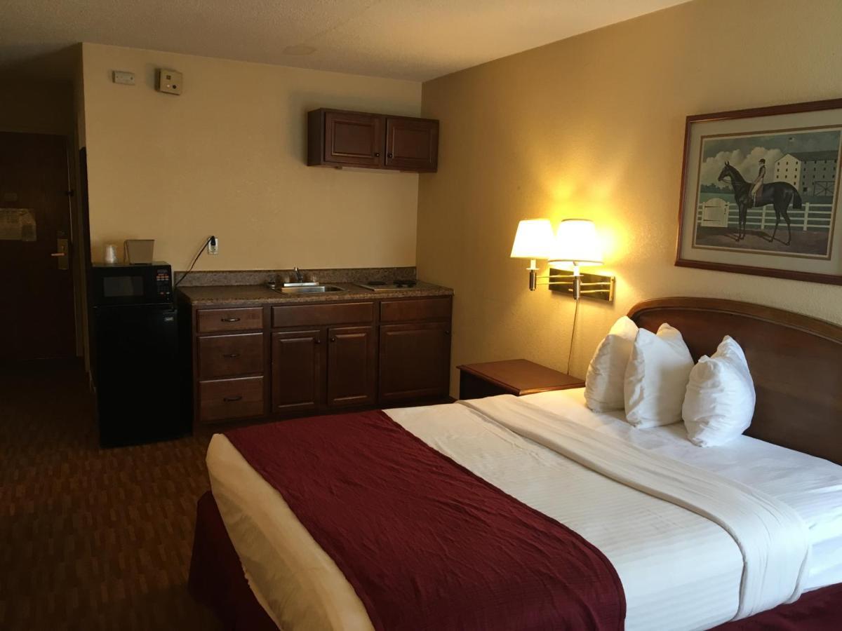 Econo Lodge Inn & Suites Radford-Blacksburg Area Εξωτερικό φωτογραφία