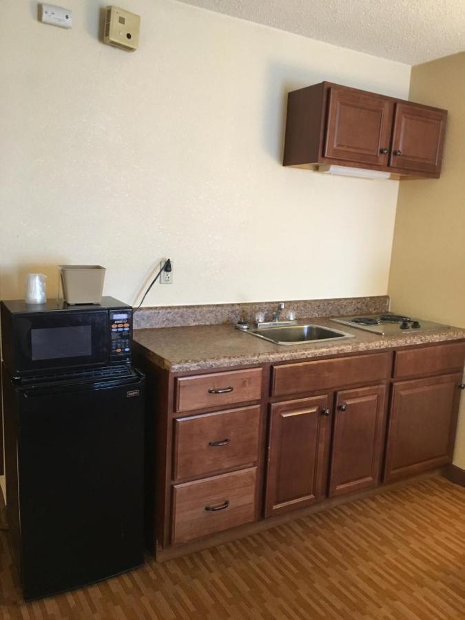 Econo Lodge Inn & Suites Radford-Blacksburg Area Εξωτερικό φωτογραφία