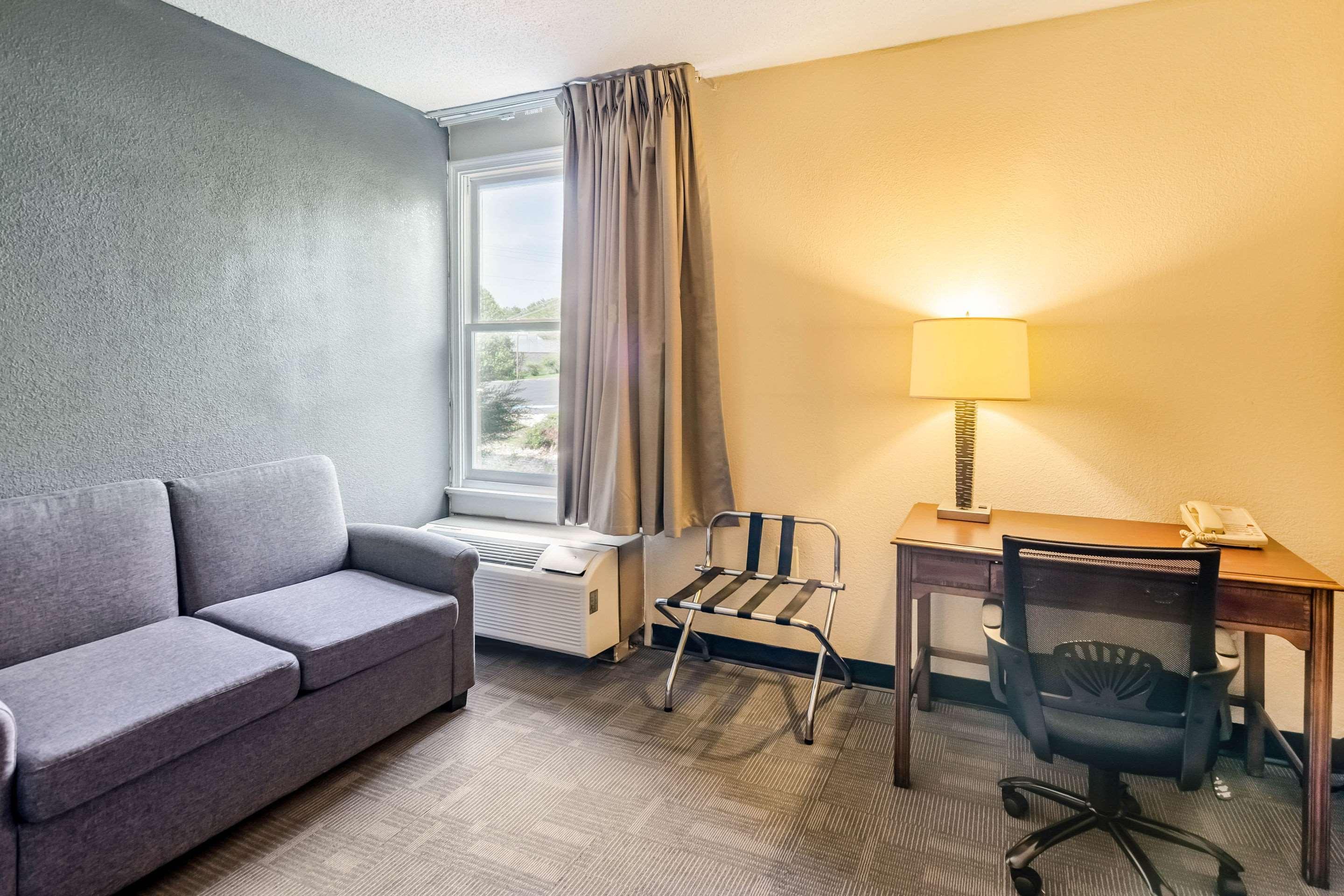 Econo Lodge Inn & Suites Radford-Blacksburg Area Εξωτερικό φωτογραφία