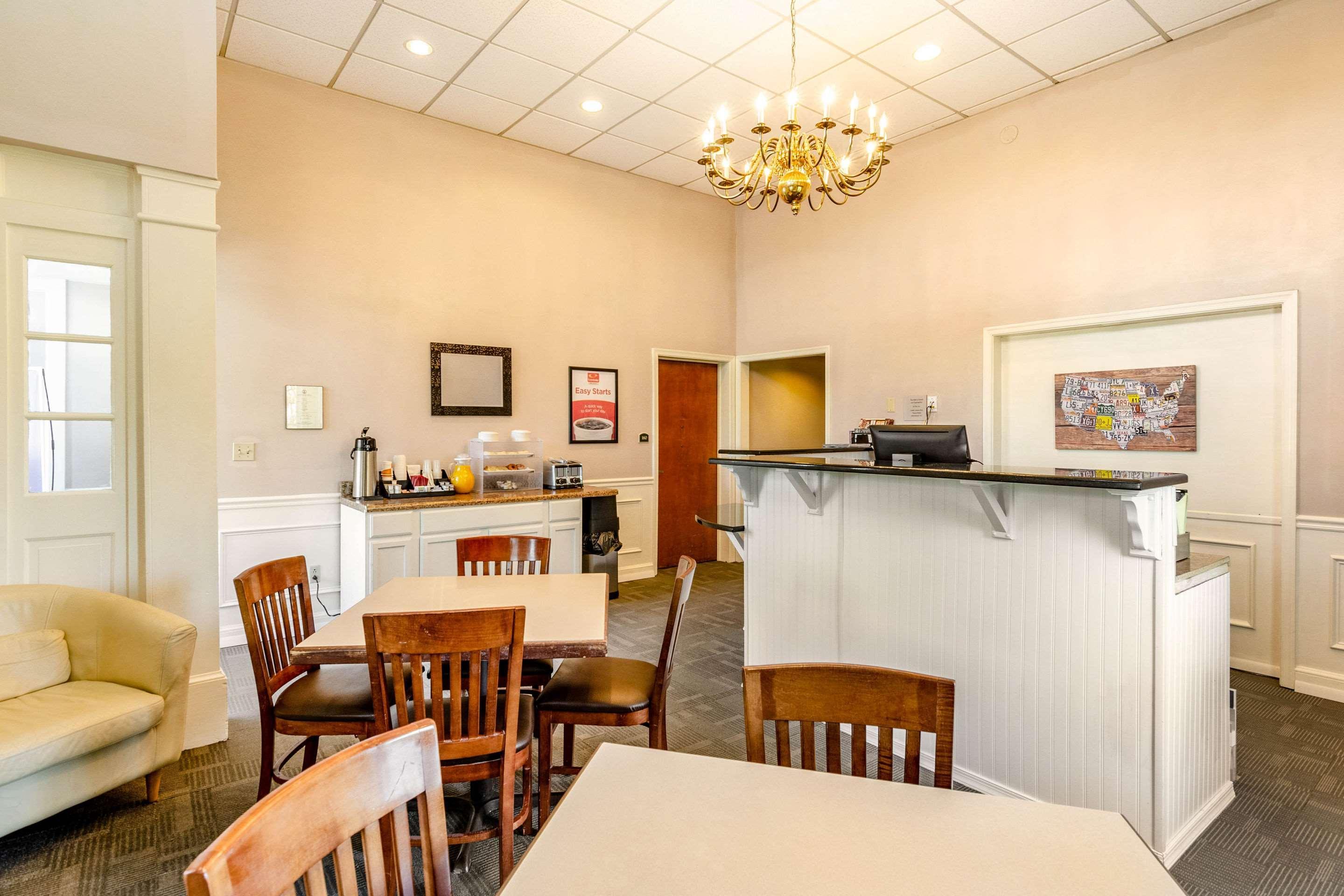 Econo Lodge Inn & Suites Radford-Blacksburg Area Εξωτερικό φωτογραφία